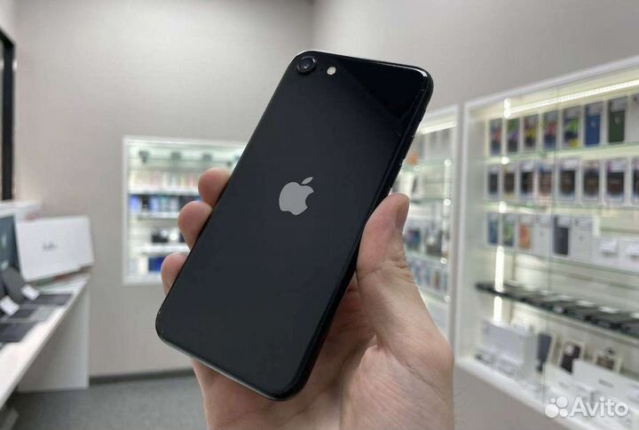 iPhone SE, 64 ГБ