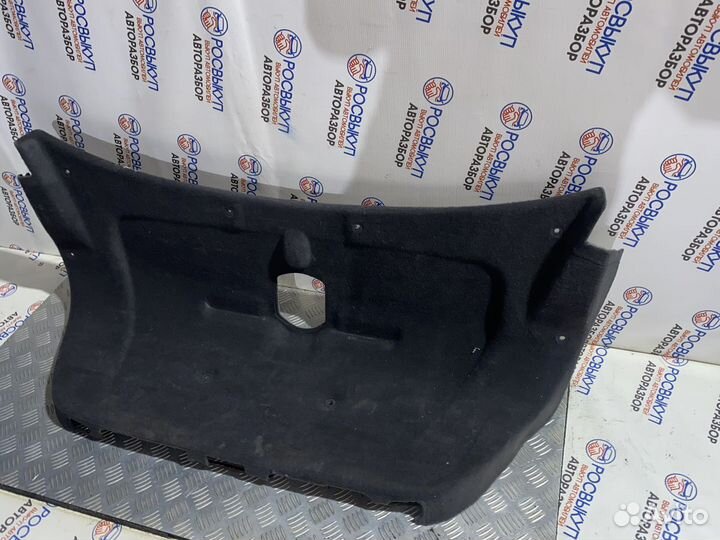 Обшивка крышки багажника Mercedes-Benz E-Class (W2