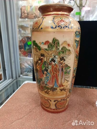 Ваза две шт. Китай и СССР