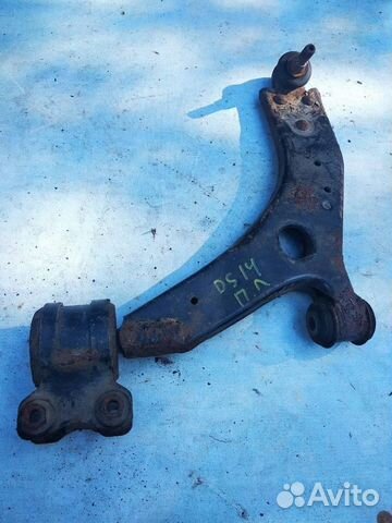 Рычаг передний нижний левый 1570285