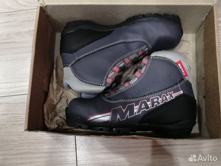 Лыжные ботинки