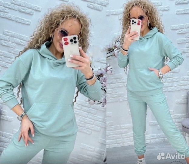 Спортивный костюм женский тонкий