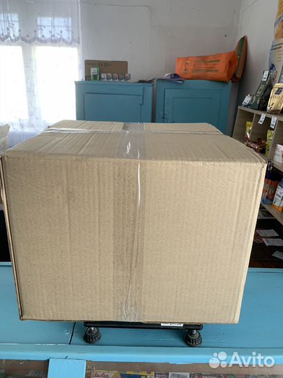 Коробка детских вещей