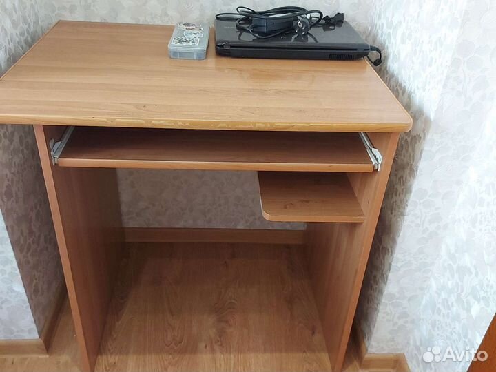 Письменный стол