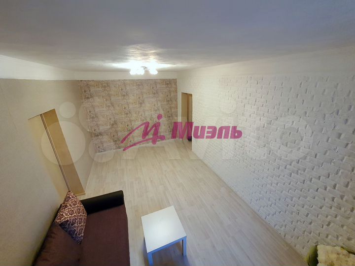 3-к. квартира, 65,8 м², 2/2 эт.