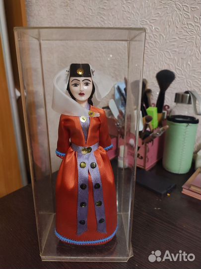 Кукла в национальных костюмах