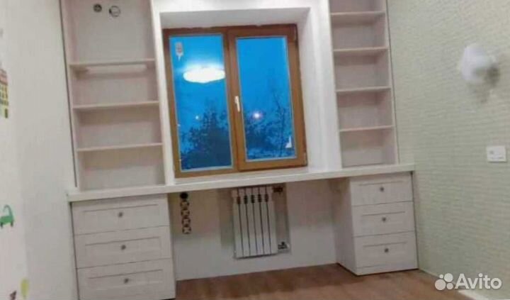 Рабочая зона у окна