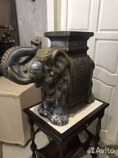 Слон подставка