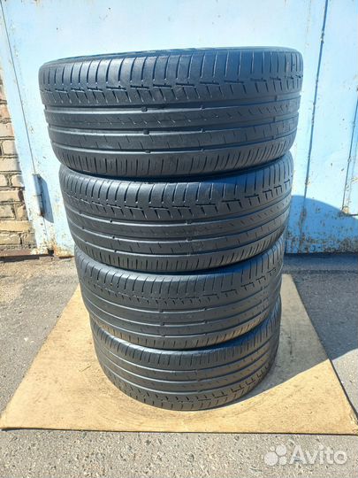 Dunlop SP Sport Maxx RT 2 255/45 R20 и 285/40 R20