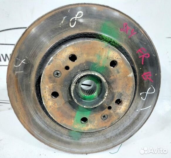 Поворотный кулак передний правый Suzuki SX4 2013