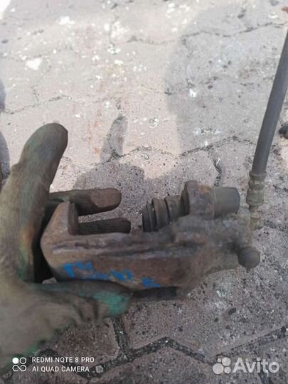 Гольф 4 суппорт передний правый оригинал