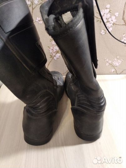 Продам мото ботинки