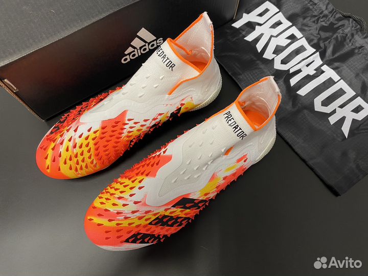 Футбольные бутсы Adidas Predator freak