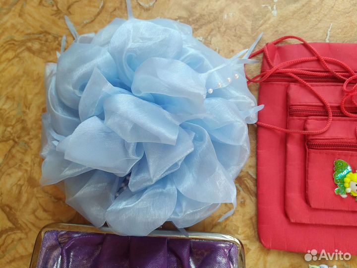 Сумочки и украшения для девочки
