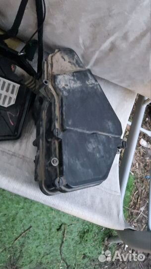 Блок предохранителей touareg (подкапотный)