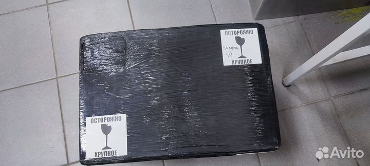 Ящик с женским вещами