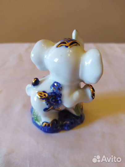 Фарфоровые статуэтки