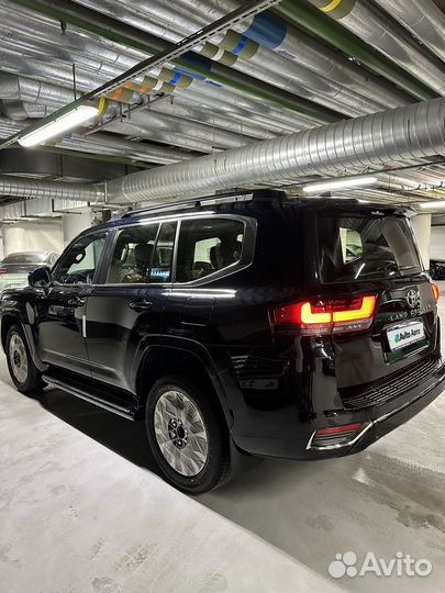 Toyota Land Cruiser 3.3 AT, 2023, 10 км