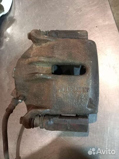 Суппорт передний Renault megane2