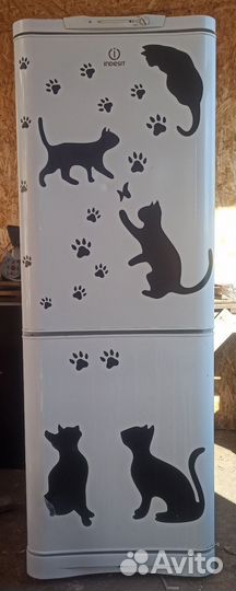 Холодильник Indesit (доставка)