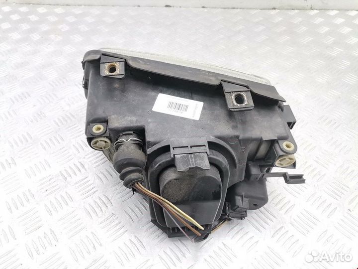 Фара передняя для Audi A4 B5 8D0941030