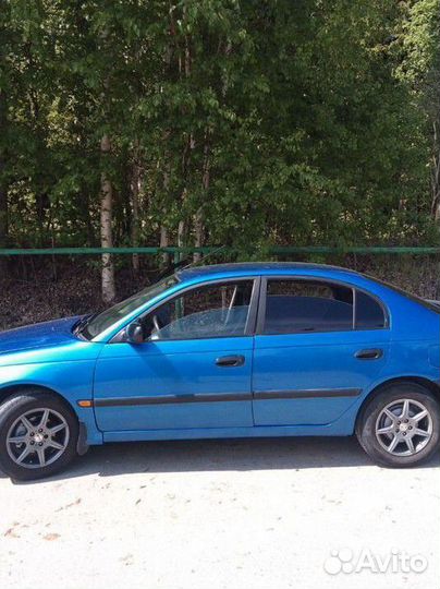 Toyota Avensis 1.8 МТ, 1998, 430 000 км