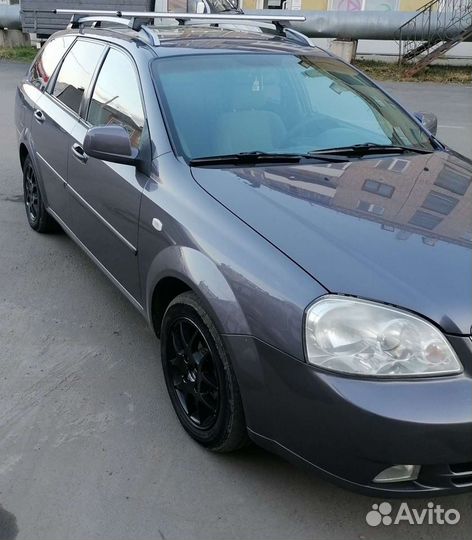 Chevrolet Lacetti 1.6 МТ, 2012, битый, 150 000 км