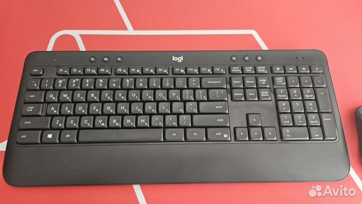 Беспроводнвя клавиатура + мышь logitech K540