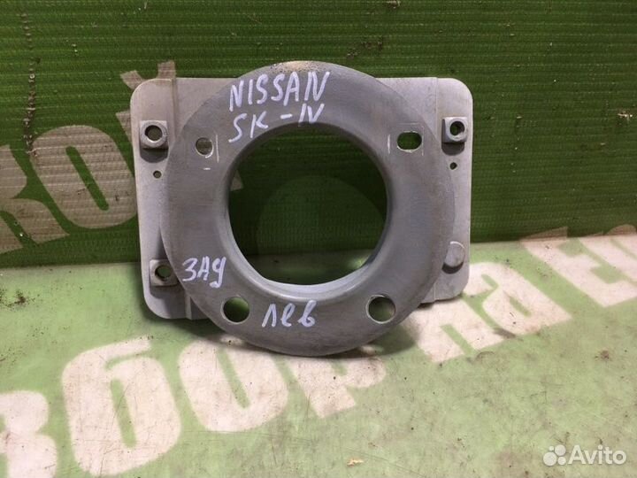 Кронштейн усилителя бампера задний левый Nissan