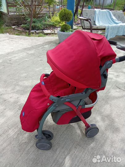 Коляска прогулочная chicco