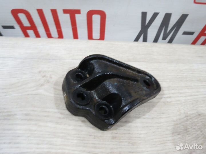 Кронштейн опоры двигателя Hyundai Solaris 2