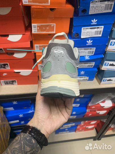 Кроссовки Nike p6000 42размер