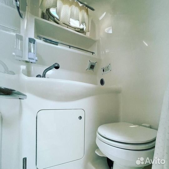 Дизельный круизный катер Chaparral