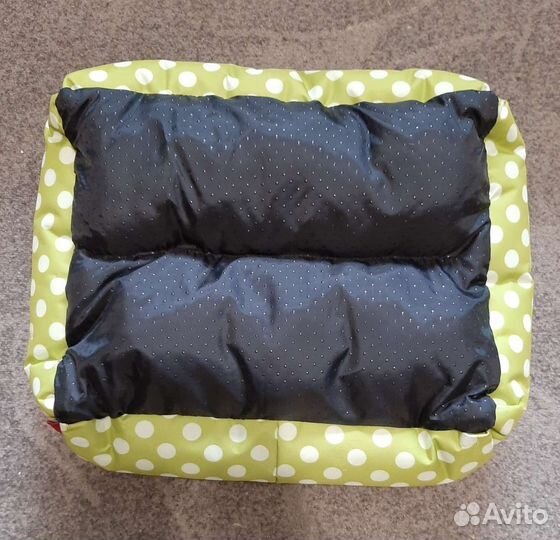 Лежанка для кошек