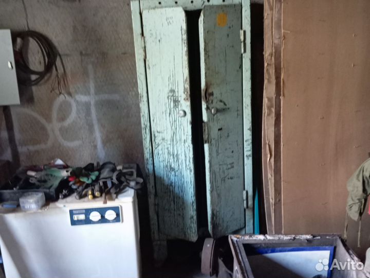 Шкаф металлический для инструментов бу или оружия