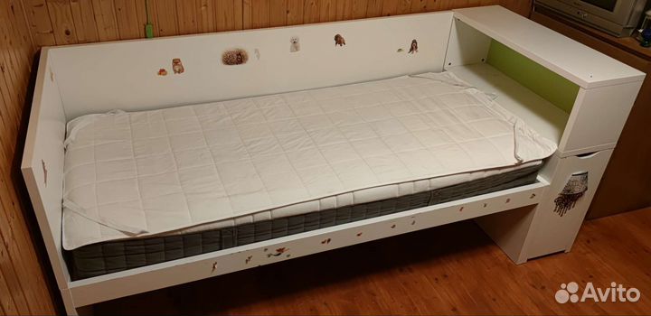 Детская кровать Икея Флакса с матрасом и полкой