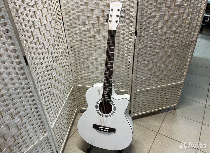 Гитара + комплект для начинающих