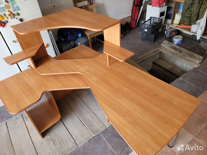 Письменный стол, компьютерный