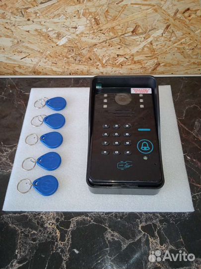 Видео-домофон цвет 7