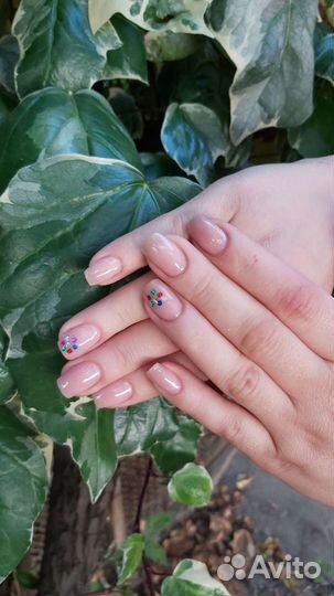 Маникюр,педикюр