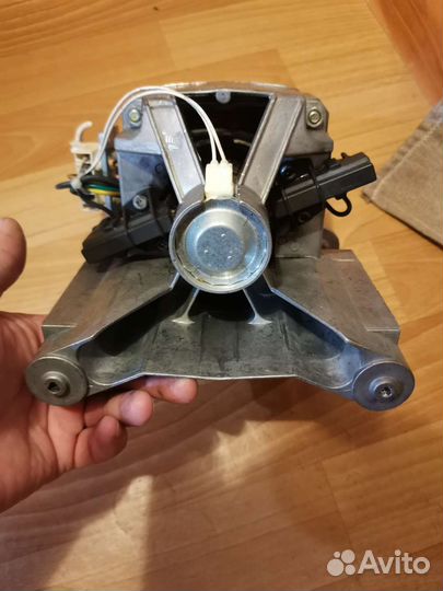 Двигататель стиральной машины electrolux