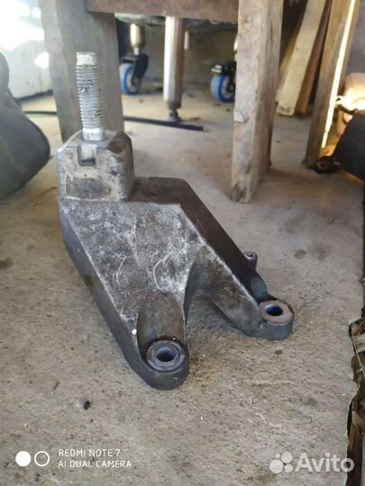 Крепление МКПП ford focus 2