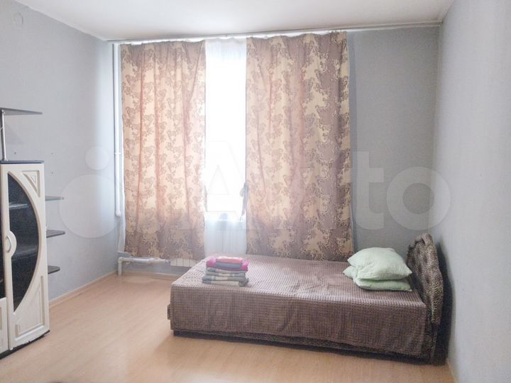 1-к. квартира, 42 м², 1/9 эт.