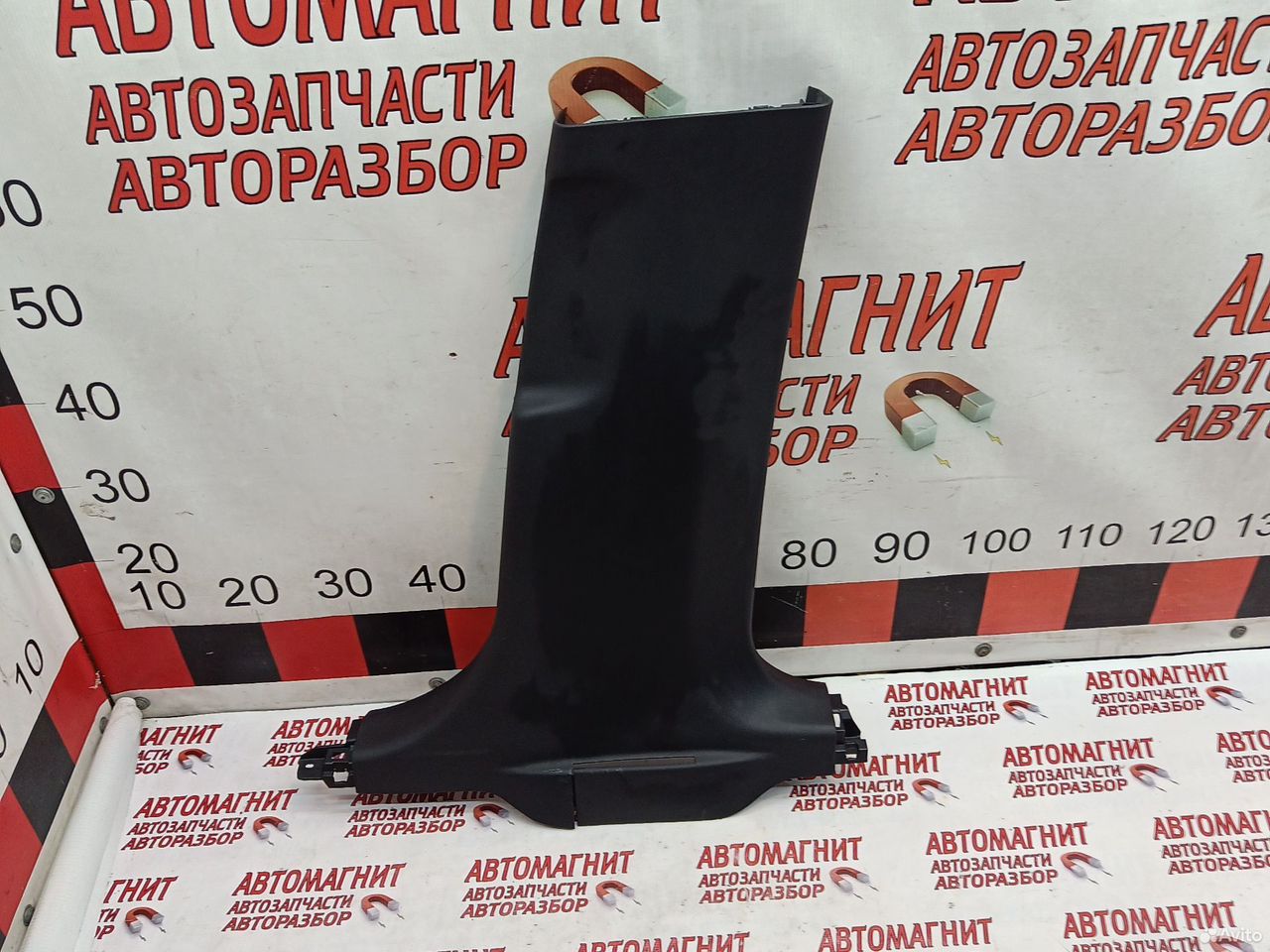 Обшивка центральной стойки правая Voyah Free