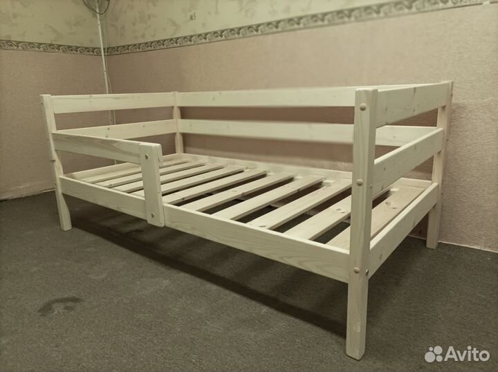 Кровать детская тахта с бортиком