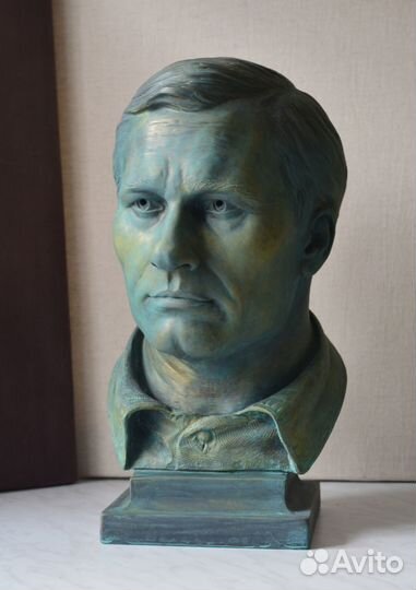 Бюст Василия Шукшина