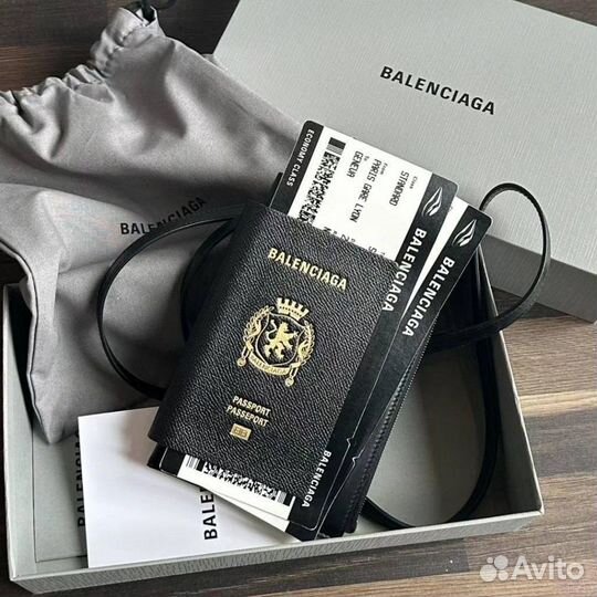 Сумка под телефон Balenciaga passport премиум