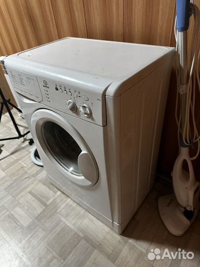 Стиральная машина indesit