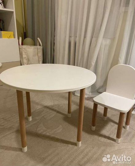 Детский стол и стул