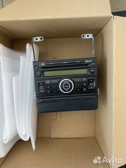 Продам консоль с магнитофоном для Ниссан Экстрэйл